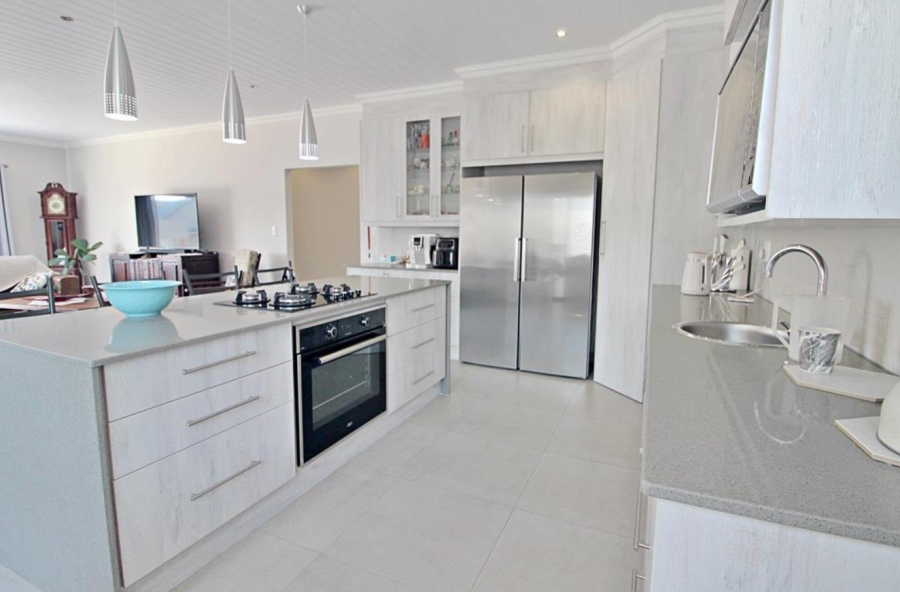 3 Bedroom Property for Sale in Reebok Western Cape